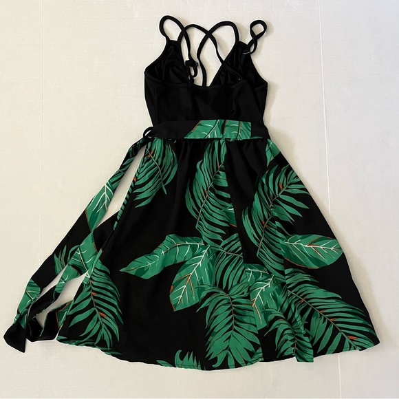 🎉6/$26🎉SHEIN Frenchy Tropical Print Belted A-line Dress - Picture 5 of 5